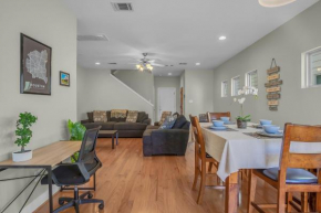 NEW BUILD - King Bed 3 BR/3 BA by Downtown